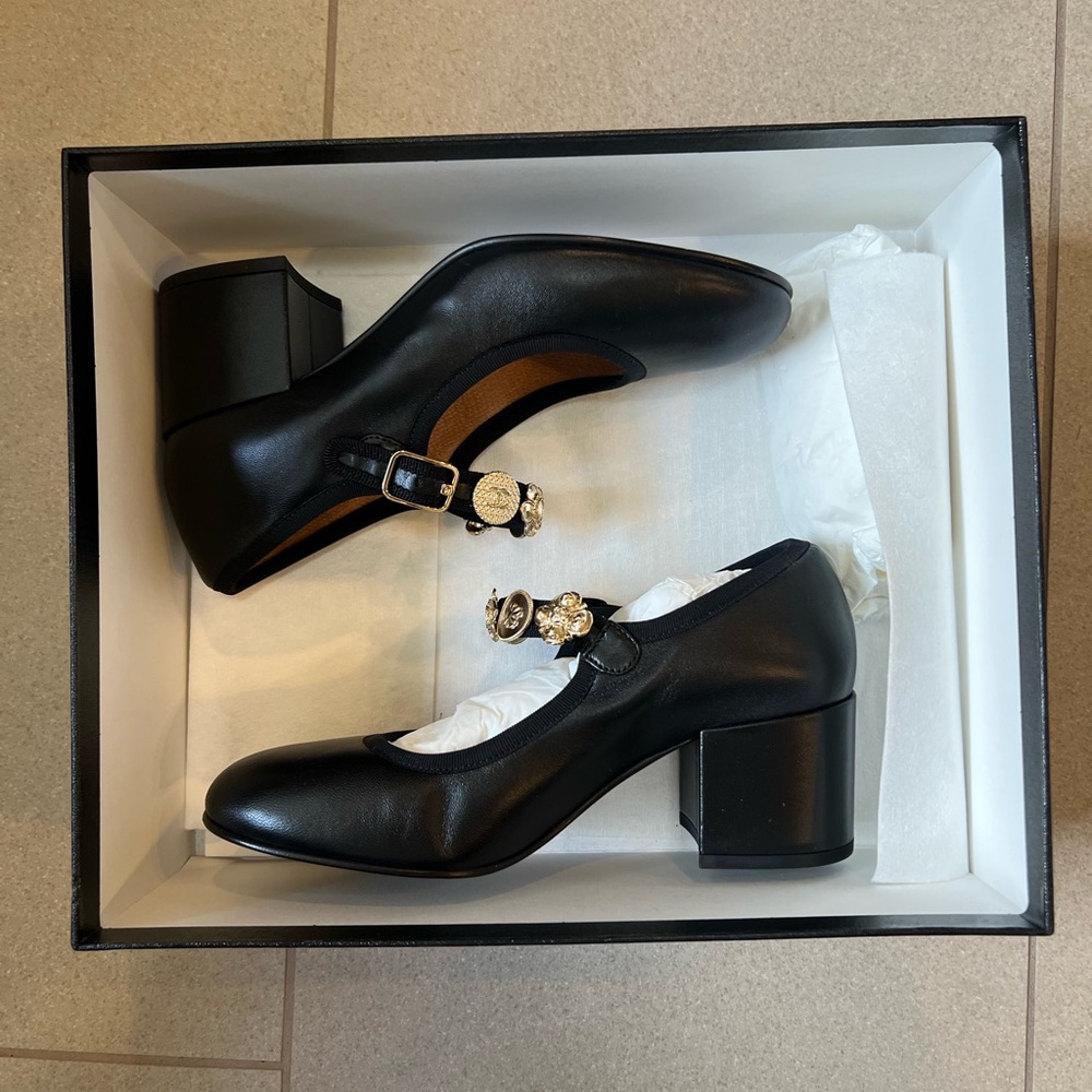 CHANEL Mary Jane - Picture 9 of 9